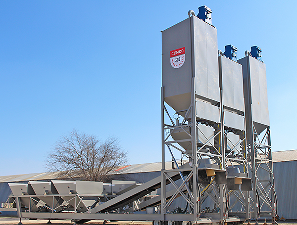 Cemco’s Model 300 batch plant produces 300 cubic yards of concrete per hour.